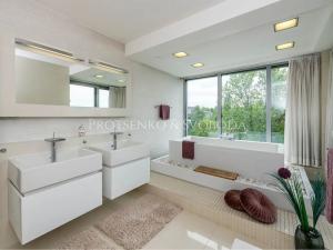 Prodej rodinného domu, Bratislava, Slovensko, 490 m2