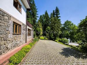 Prodej ubytování, Mnichovice, Nad rybníkem, 312 m2