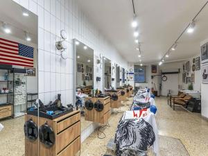 Prodej obchodního prostoru, Praha - Dejvice, Wuchterlova, 157 m2