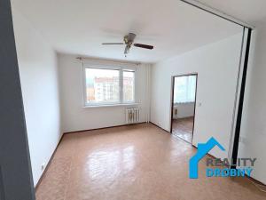 Pronájem bytu 1+1, Děčín, Na Valech, 34 m2