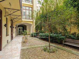 Pronájem bytu 2+kk, Praha - Staré Město, Liliová, 62 m2