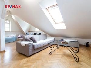 Pronájem bytu 2+kk, Praha - Karlín, Křižíkova, 70 m2