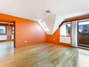 Pronájem rodinného domu, Praha - Křeslice, Pod ovčínem, 300 m2