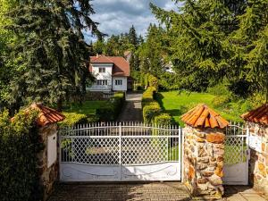 Prodej pozemku, Družec, V Zátiší, 1655 m2