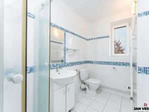 Pronájem bytu 3+1, Praha - Čakovice, U Párníků, 54 m2