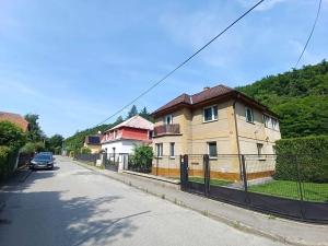 Prodej rodinného domu, Měchenice, M. J. Hurta, 230 m2