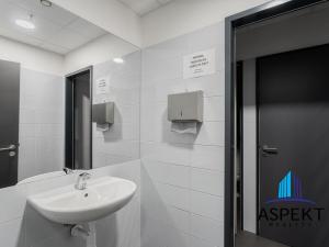 Pronájem kanceláře, Praha - Chodov, Líbalova, 28 m2