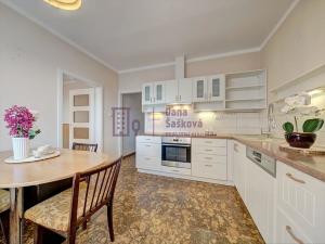 Prodej bytu 4+1, Jindřichův Hradec, Kosmonautů, 87 m2