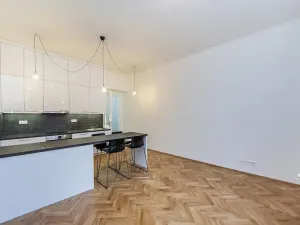 Prodej bytu 2+kk, Praha - Vršovice, Na spojce, 54 m2