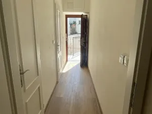 Pronájem bytu 1+kk, Praha - Žižkov, Milíčova, 28 m2