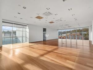 Pronájem kanceláře, Praha - Smíchov, Karla Engliše, 300 m2