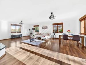 Prodej rodinného domu, Ohrobec, Jarovská, 345 m2