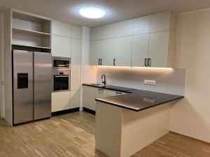 Pronájem bytu 3+kk, Praha - Karlín, Rohanské nábřeží, 121 m2