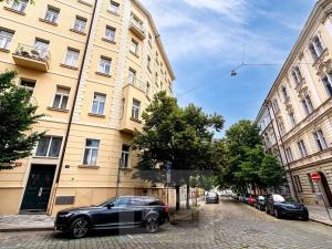 Prodej bytu 3+1, Praha - Vinohrady, Na Kozačce, 95 m2