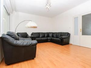 Pronájem bytu 3+1, Praha - Čimice, Chvatěrubská, 71 m2