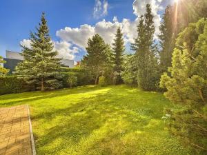 Pronájem vily, Praha - Břevnov, 316 m2