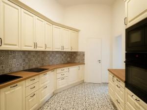 Pronájem bytu 3+1, Praha - Vinohrady, 117 m2