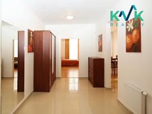 Pronájem bytu 1+1, Karlovy Vary, U Imperiálu, 106 m2