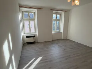 Pronájem bytu 1+1, Praha - Smíchov, Ostrovského, 35 m2