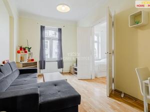 Prodej bytu 2+1, Karlovy Vary, Zeyerova, 52 m2