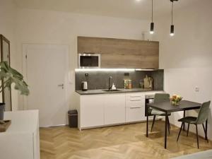 Pronájem bytu 1+kk, Praha - Žižkov, 27 m2