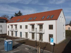 Prodej bytu 2+kk, Praha - Dubeč, Lipové náměstí, 60 m2