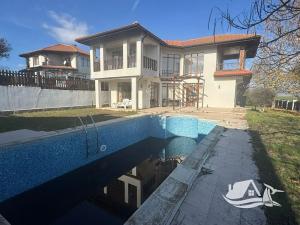 Prodej rodinného domu, Pomorie, Bulharsko, 146 m2