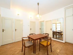 Pronájem bytu 3+1, Praha - Vinohrady, Lucemburská, 81 m2