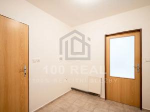 Pronájem bytu 2+kk, Nechanice, Husovo nám., 61 m2