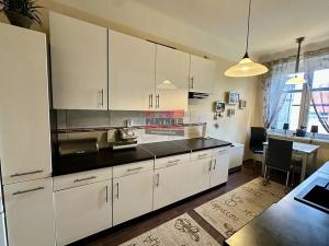 Prodej podílu rodinného domu, Praha - Hloubětín, Poděbradská, 645 m2