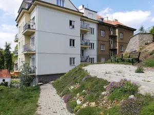 Pronájem bytu 2+1, Praha - Smíchov, Podbělohorská, 41 m2