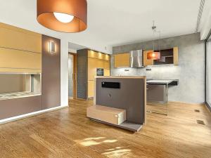 Prodej bytu 2+kk, Praha - Dolní Měcholupy, Ke dráze, 58 m2