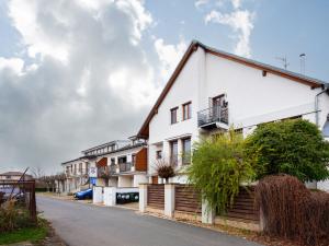 Prodej bytu 2+kk, Veleň - Mírovice, Polní, 49 m2