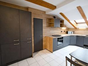 Pronájem bytu 3+1, Domažlice, Msgre. B. Staška, 127 m2