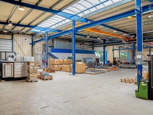 Pronájem výrobních prostor, Hrušky, Na aleji, 6941 m2