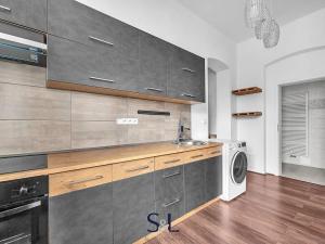 Prodej bytu 2+1, Liberec, Železniční, 64 m2