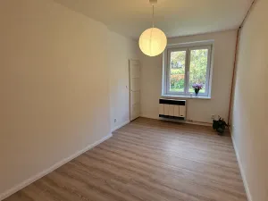 Pronájem bytu 2+kk, Praha - Smíchov, Křížová, 42 m2