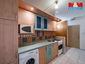 Pronájem bytu 3+1, Karlovy Vary, Krymská, 45 m2