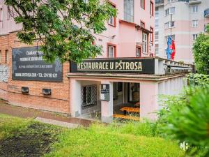 Prodej restaurace, Praha - Strašnice, Gutova, 301 m2