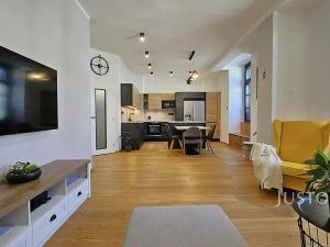 Prodej bytu 4+kk, Písek, Velké náměstí, 113 m2