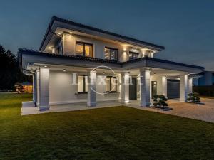 Prodej rodinného domu, Průhonice, Růžová, 590 m2