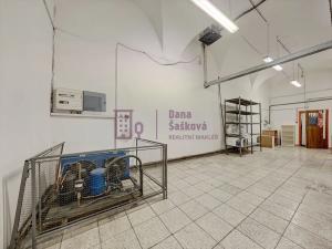 Pronájem obchodního prostoru, Jindřichův Hradec, nám. Míru, 520 m2