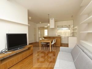 Pronájem bytu 3+kk, Praha - Bubeneč, U studánky, 83 m2