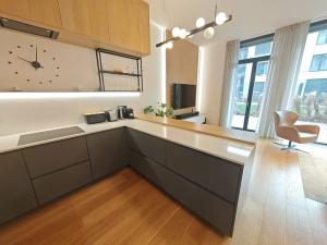 Pronájem bytu 3+kk, Praha - Smíchov, Grafická, 95 m2