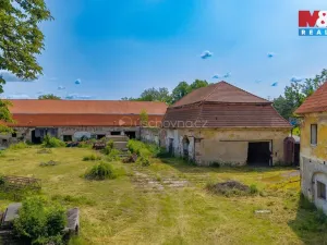 Prodej komerčního pozemku, Zvoleněves, 18484 m2