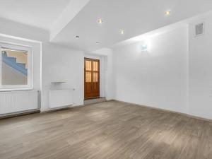 Pronájem bytu 1+kk, Hradec Králové, S. K. Neumanna, 26 m2