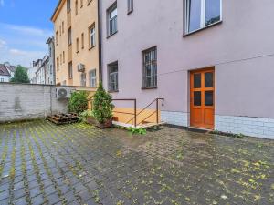 Pronájem bytu 1+kk, Hradec Králové, S. K. Neumanna, 26 m2