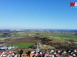 Pronájem komerčního pozemku, Ořech, Karlštejnská, 360 m2