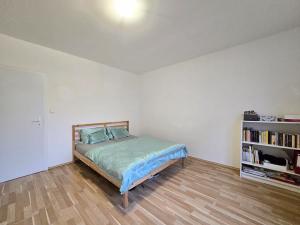 Prodej bytu 2+1, Praha - Nusle, U Svépomoci, 44 m2