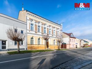 Prodej bytu 2+1, Holešov, nám. Svobody, 60 m2